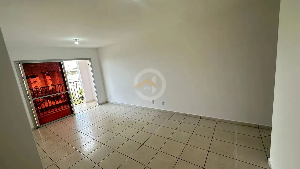 Apartamento de três quartos no Parque Oeste
