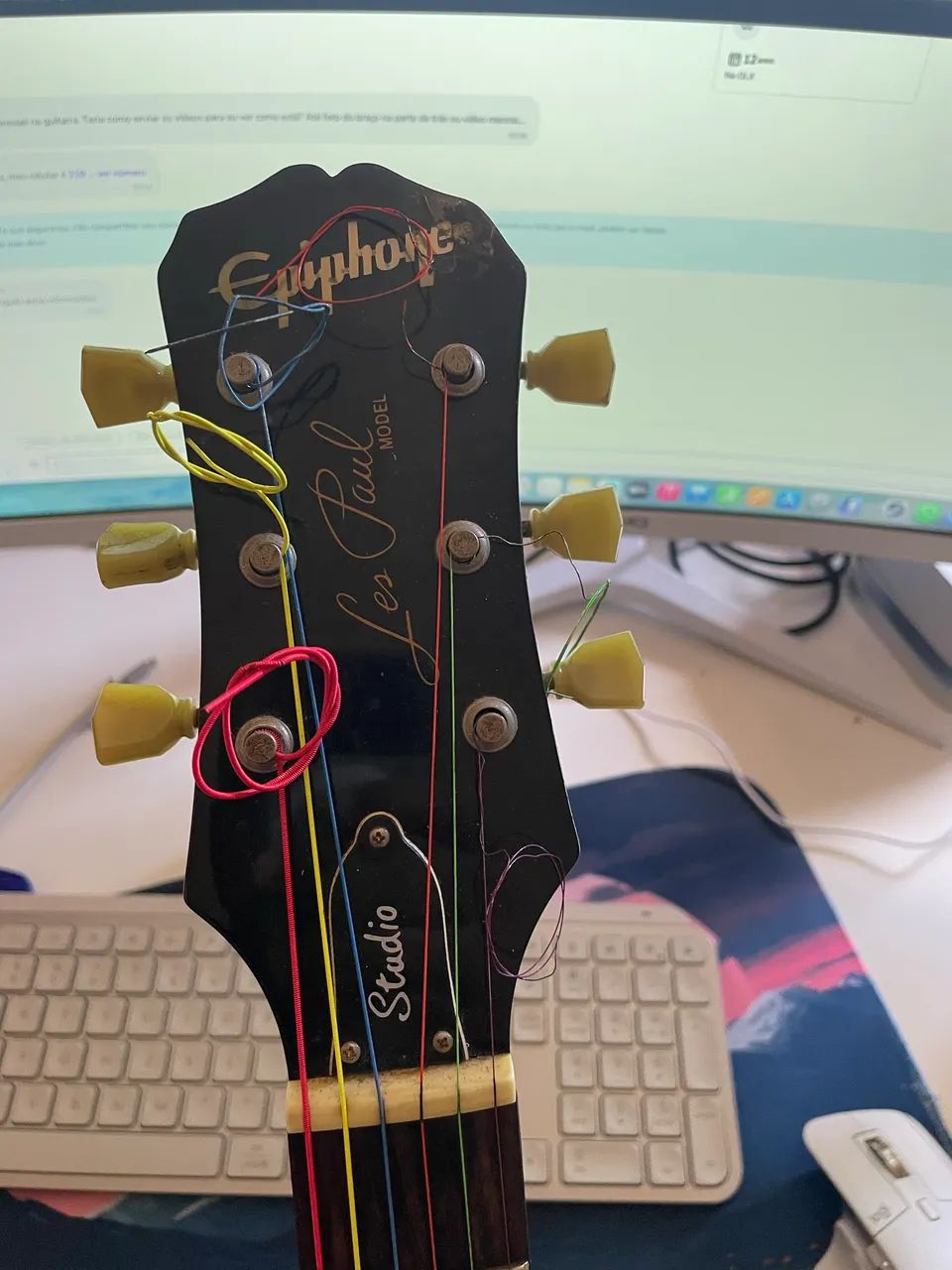 Epiphone Les Paul Studio - regulada, som impecável - Foto 4