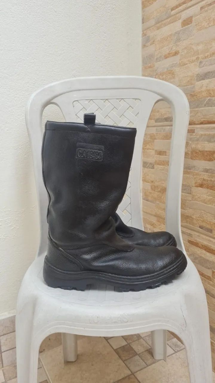 BOTA CANO LONGO BIQUEIRA DE AÇO CA 19494