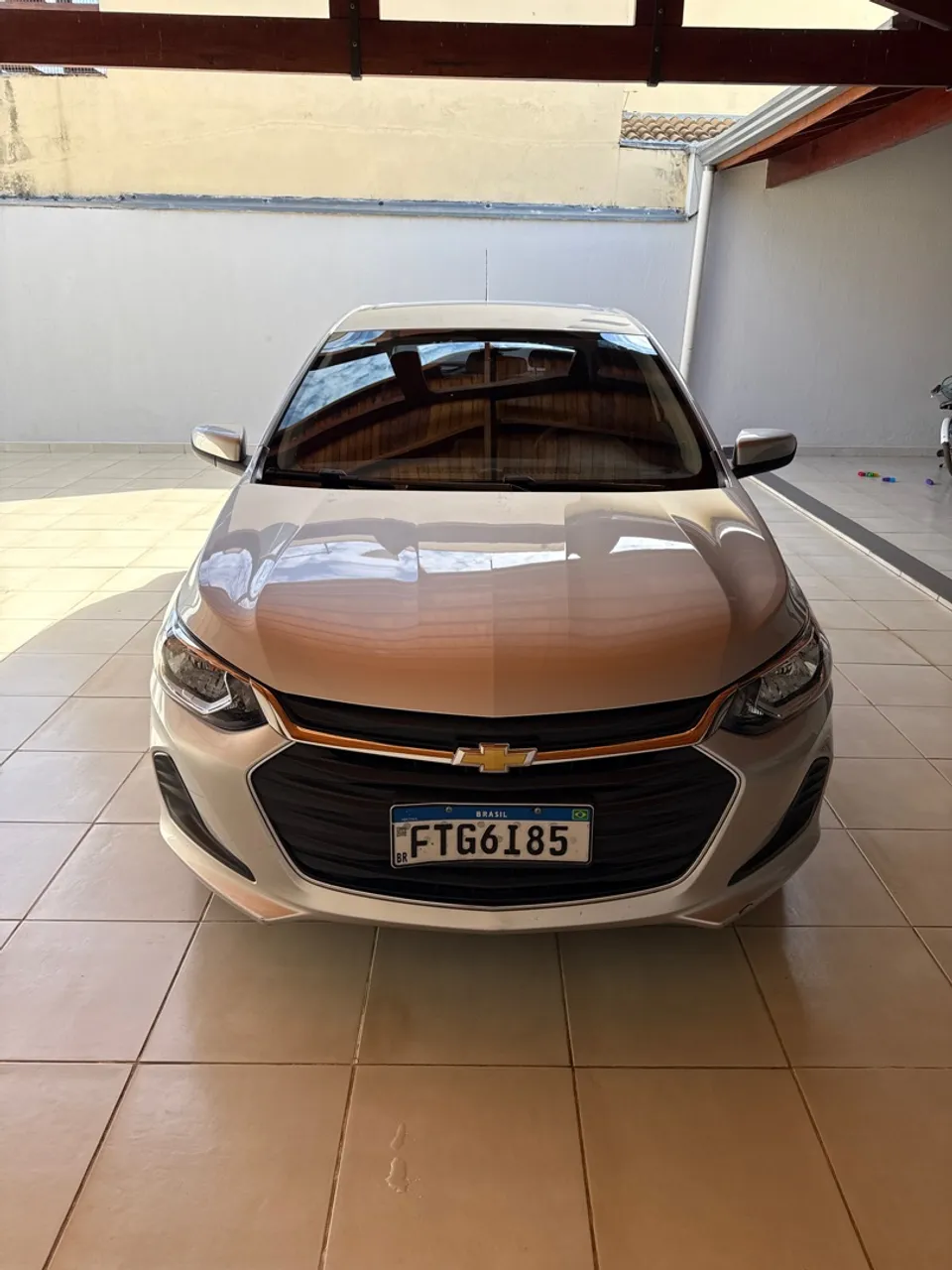 Onix Hatch 1.0 Turbo 2022 Automático 
