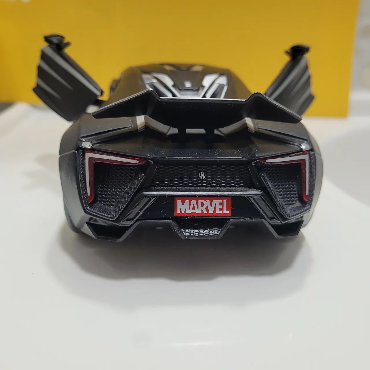 Miniatura carro pantera negra lykan - Foto 2