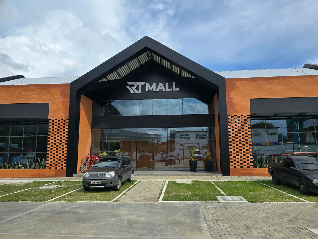 Centro Comercial RTMall Salas para LOJA, ESCRITÓRIO e CONSULTÓRIO
