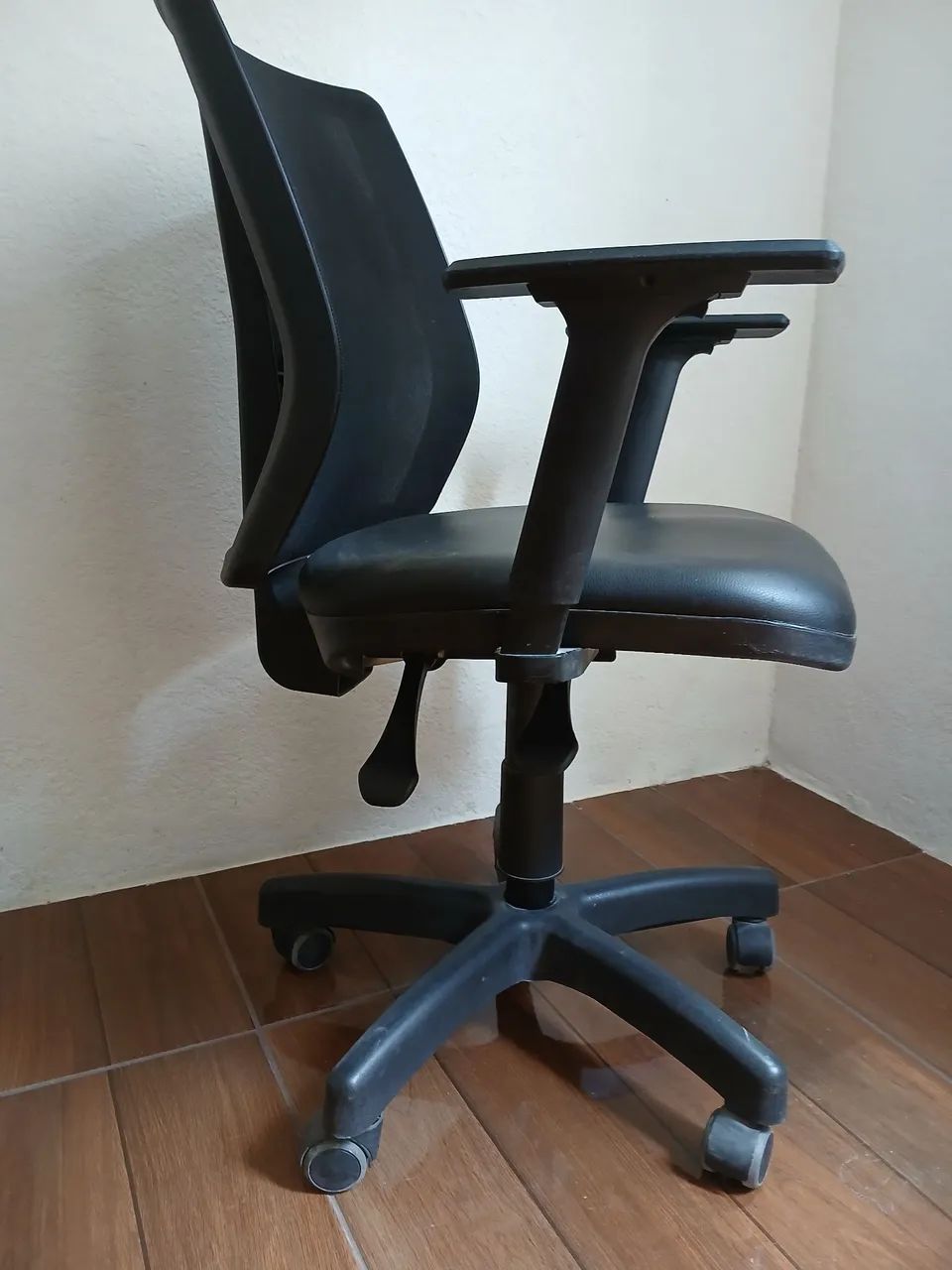 Cadeira de escritório anatômica regulável  - Foto 2