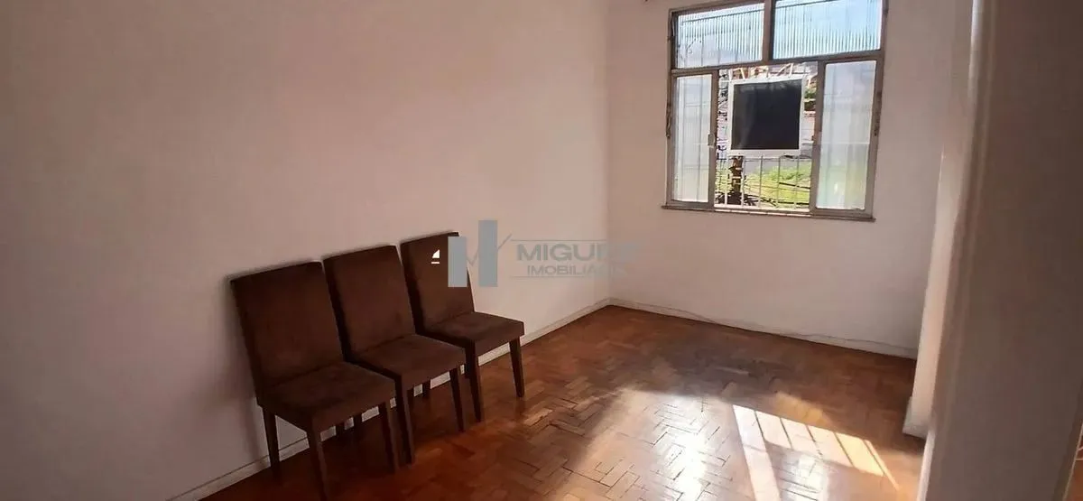 Apartamento à venda próximo ao shopping Boulevard, sala dois quartos e dependência complet