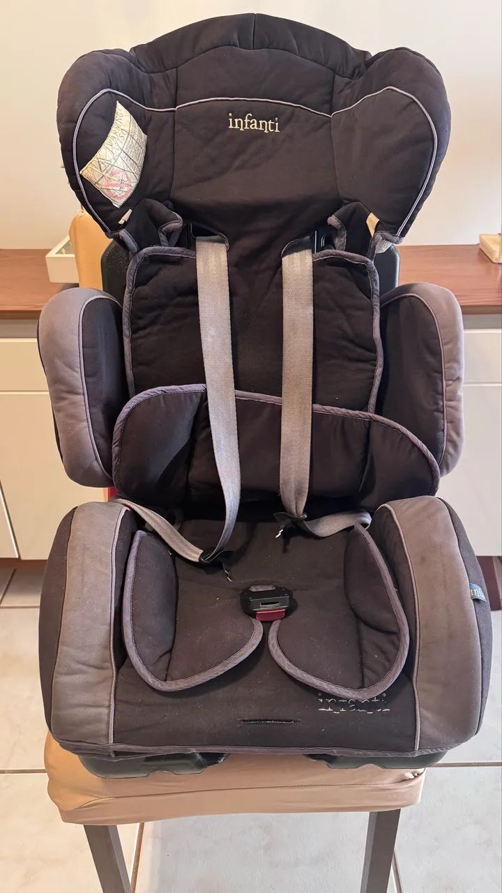  Vendo Cadeirinha Infantil de Carro - SEMI-NOVA