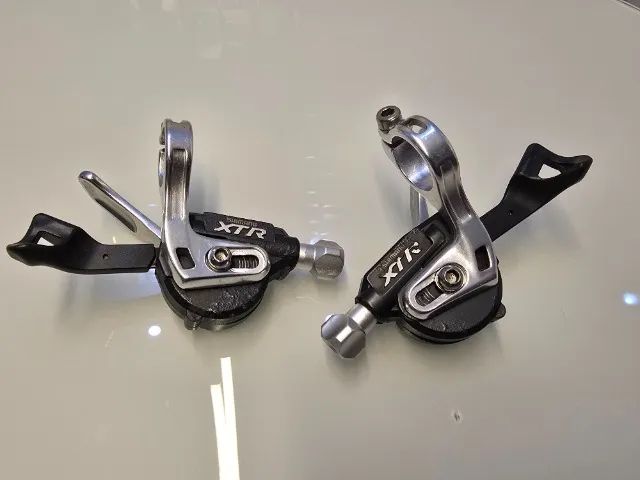 Par de Trocadores marcha Shimano XTR M970 3x9 velocidades