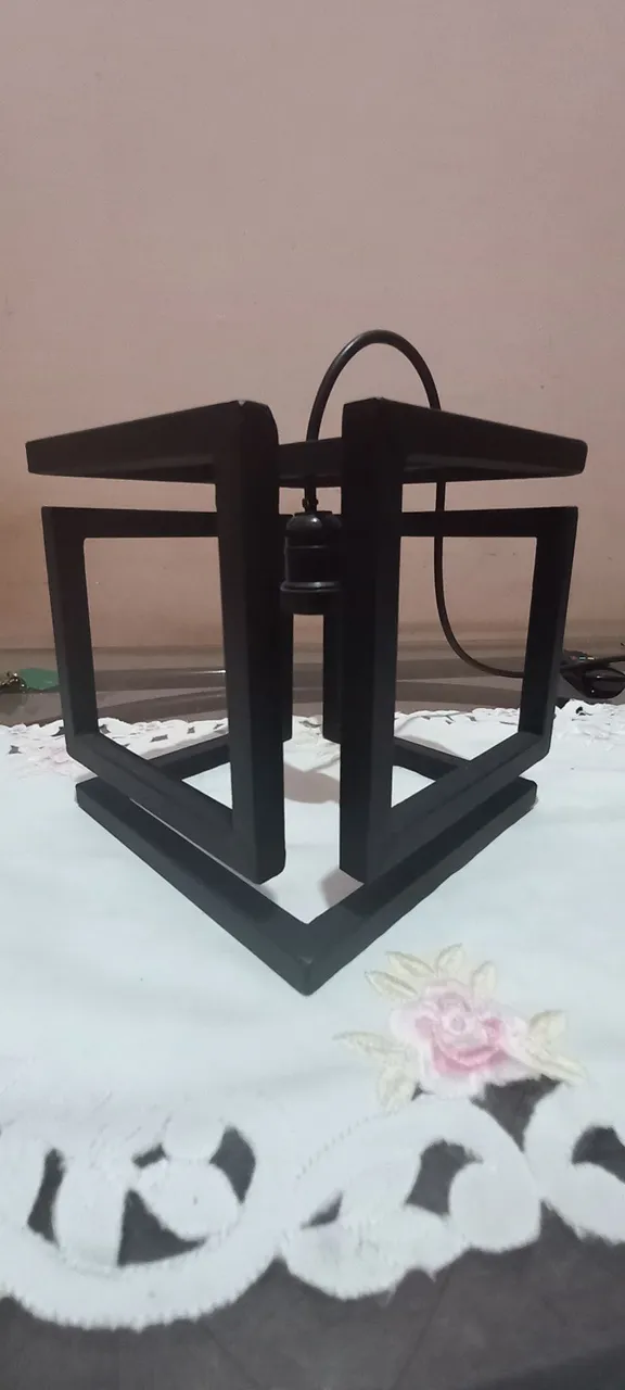 Luminária de teto moderna em metal