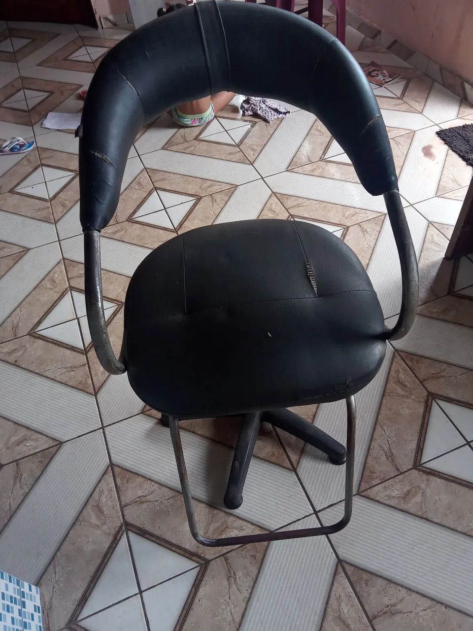 Cadeira Giratória Preta de barbearia