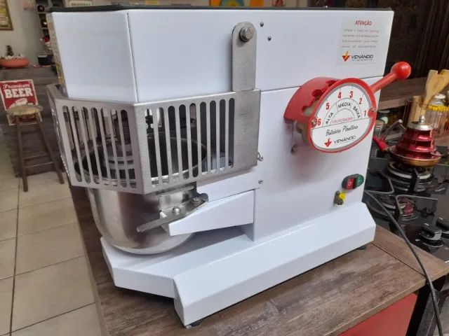 Batedeira Planetária 5 Litros Venâncio Vbp05 - Foto 4