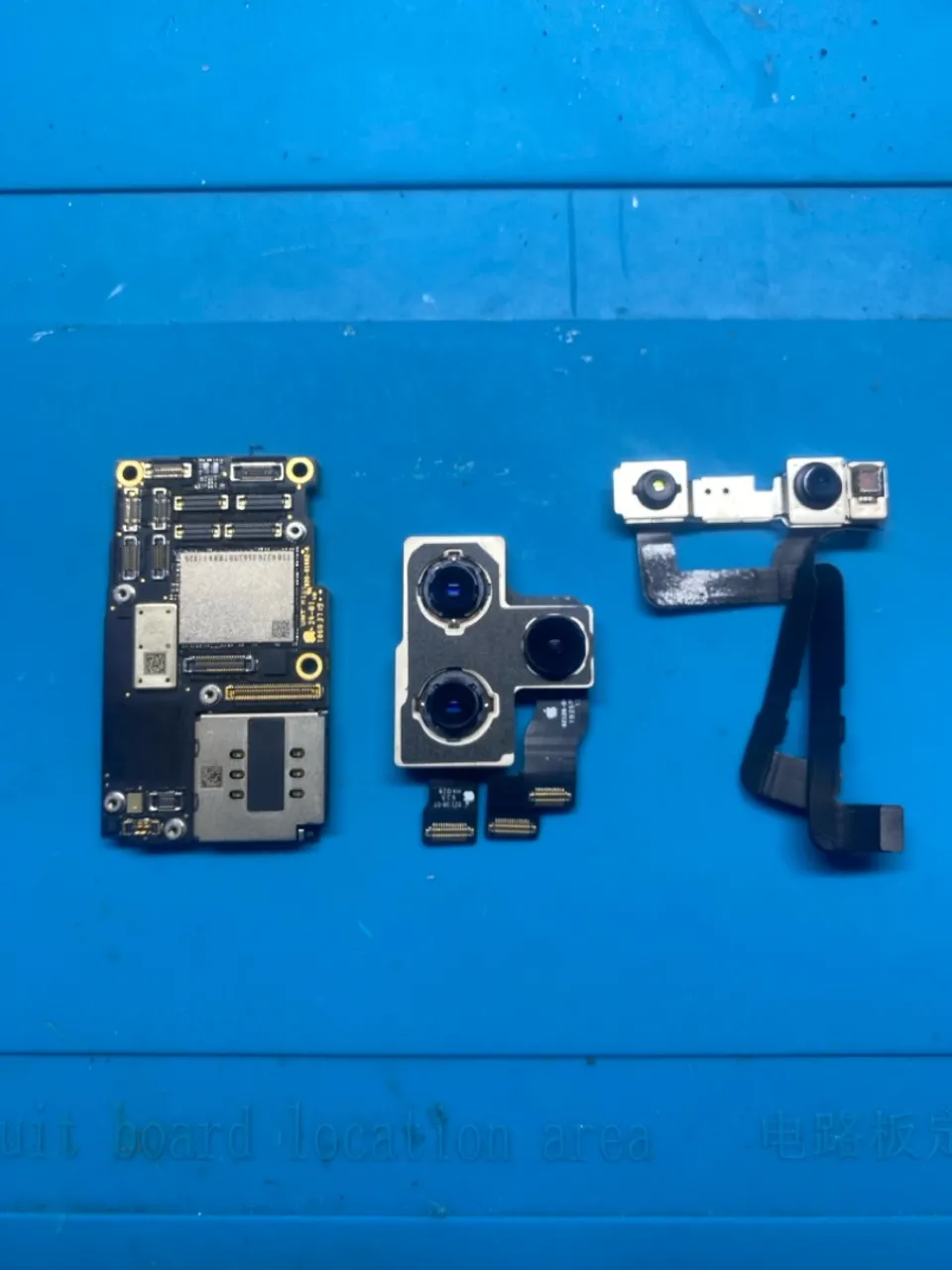 IPhone 11 Pro Max câmeras e placa mãe