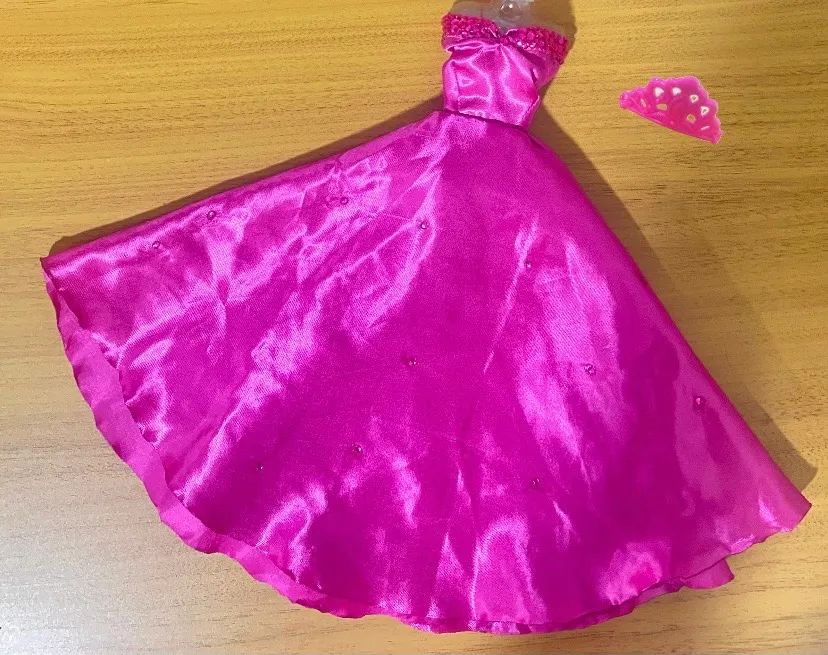 Barbie - Vestido de Princesa + tiara 