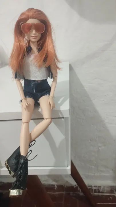 Boneca Barbie com Roupas e Acessórios - Foto 2