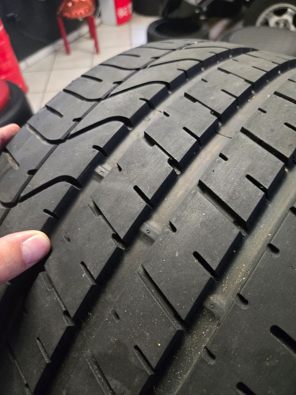 Pneu Pirelli PZERO 285/30 ZR19 97Y - Foto 4