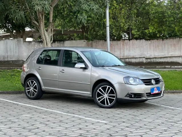 Volkswagen Golf 1.6 MI Total Flex 8V 4P 2011