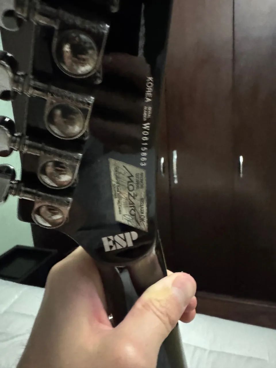 Guitarra Elétrica Preta com Ponte Floyd Rose ESP-LTD M-400 - Foto 5