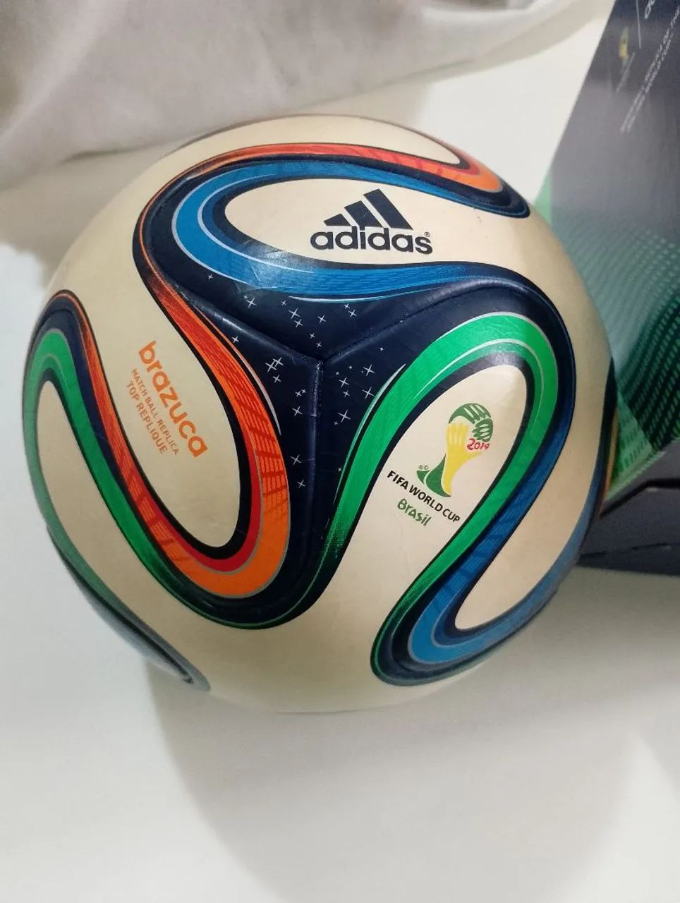Bola de Futebol Adidas Brazuca - Copa do Mundo 2014 Original