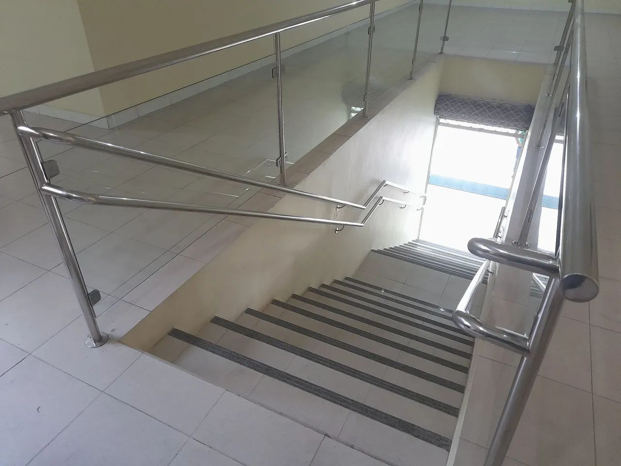 Passa a mão de aço inox - Foto 4