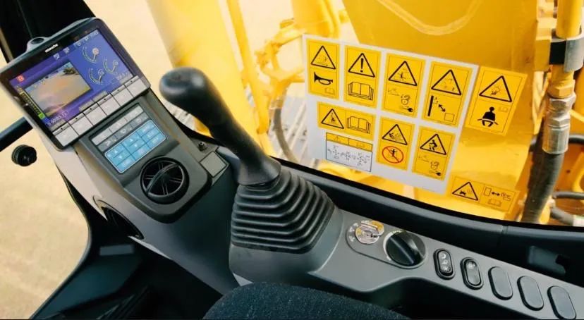 Escavadeira Komatsu venda financiada  - Foto 4