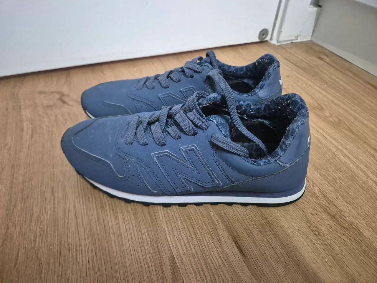 new balance 373 tam 37B