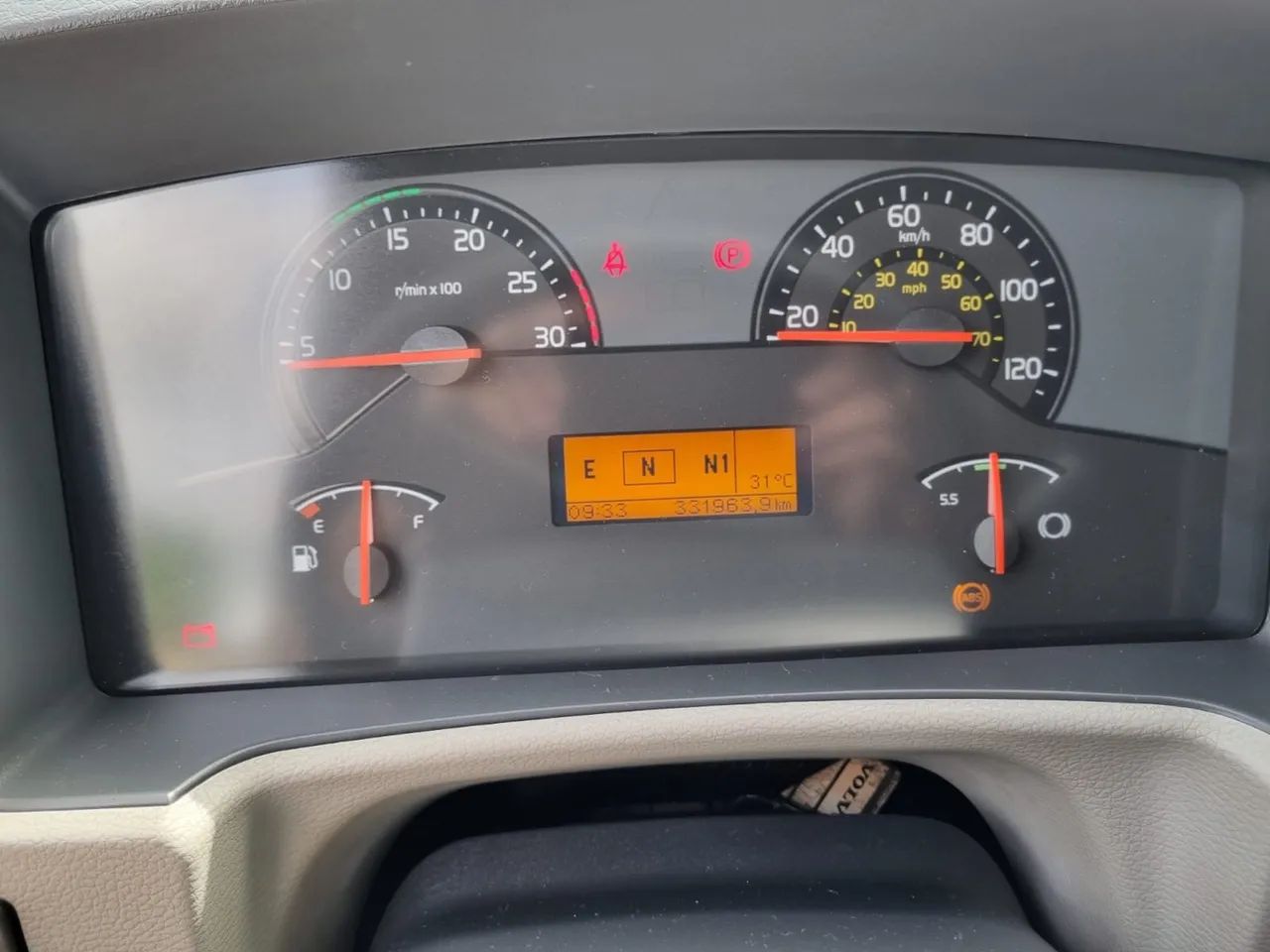 Volvo VM 330 8X2  - Foto 9