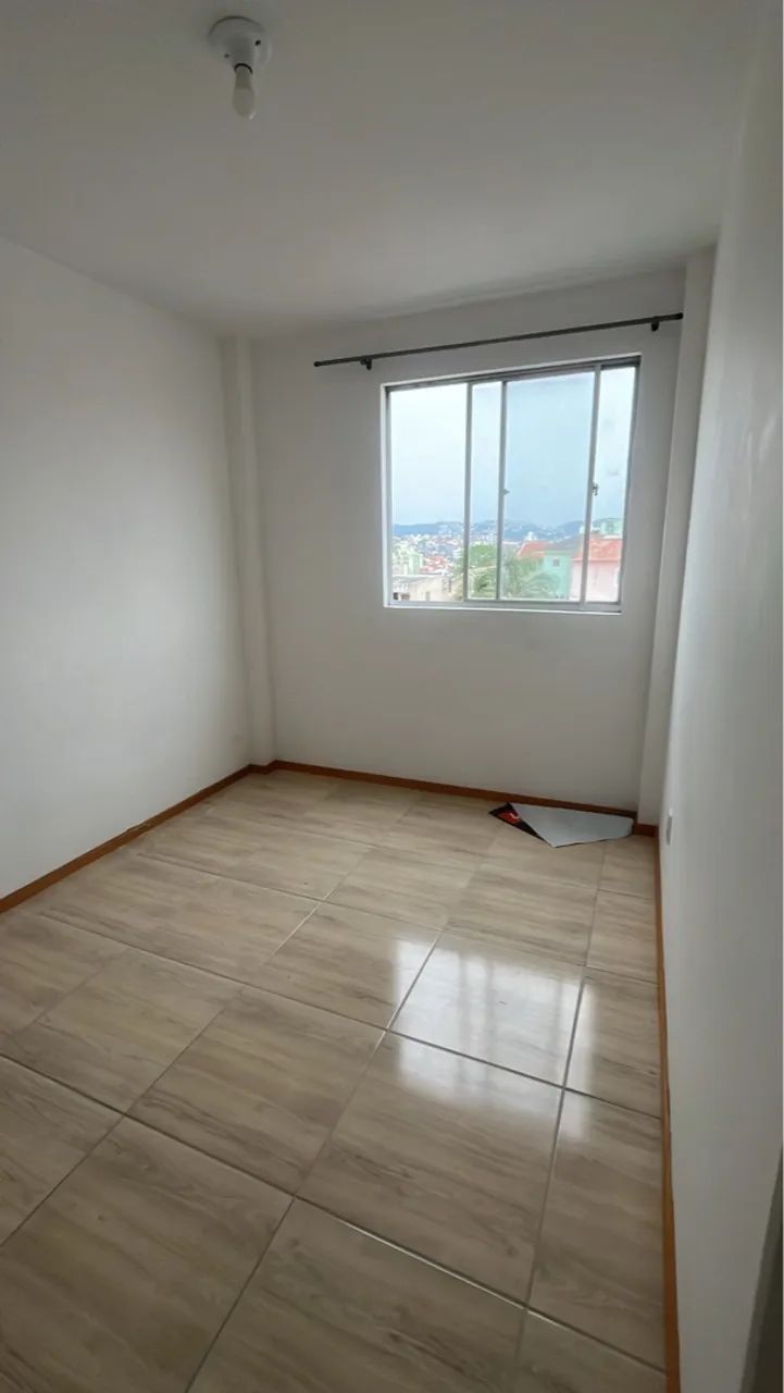 Aluguel de quarto em Florianópolis/ Jardim Atlântico (vaga feminina) 