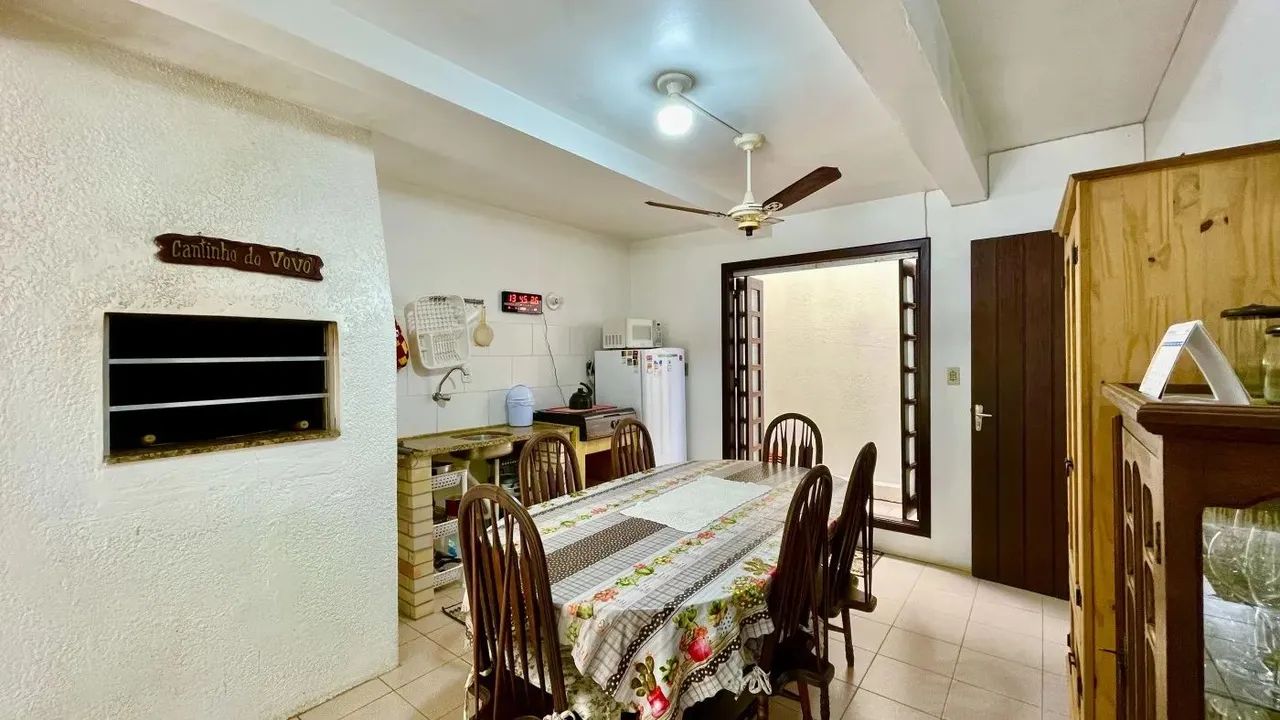 Casa para Venda em Tramandaí, Centro, 3 dormitórios, 1 suíte, 2 banheiros, 2 vagas - Foto 2