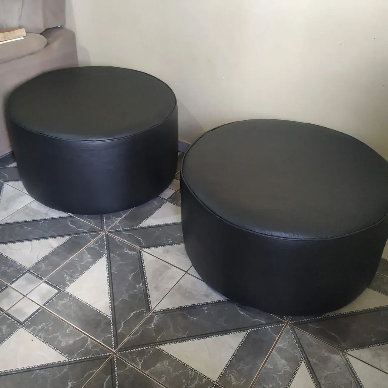 Mesa de Centro Estofada - Elegância e Conforto!<br>