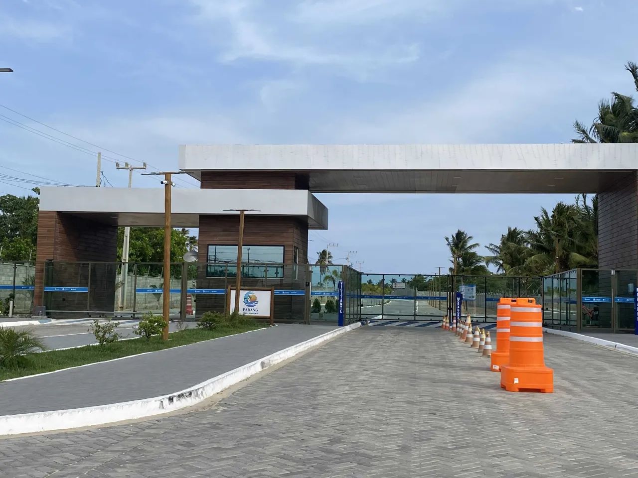 ^ Padang - Barra dos Coqueiros - Foto 2