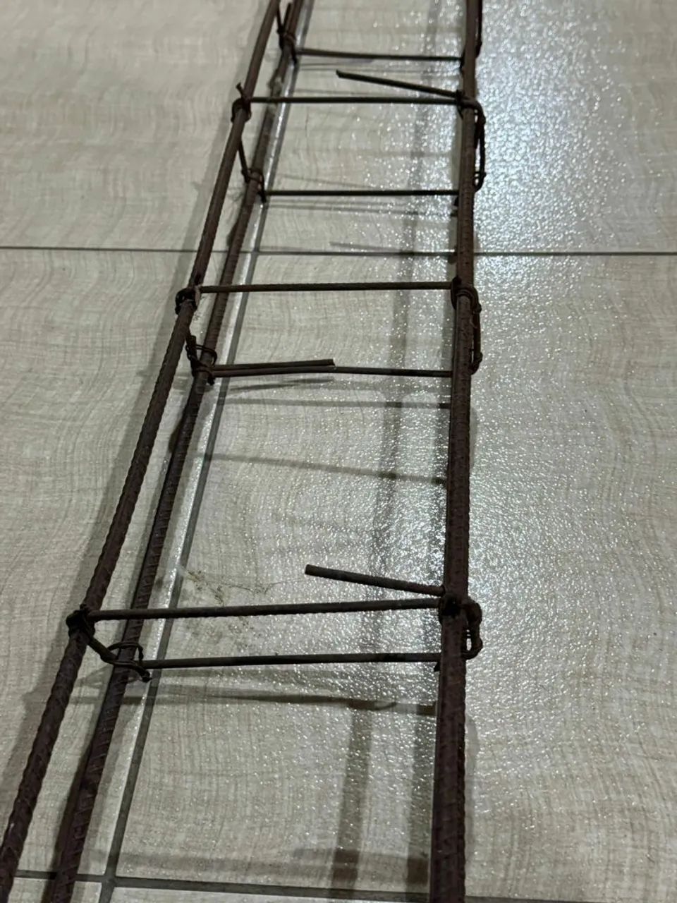 Ferragem de obra amarrada 64363476061185122