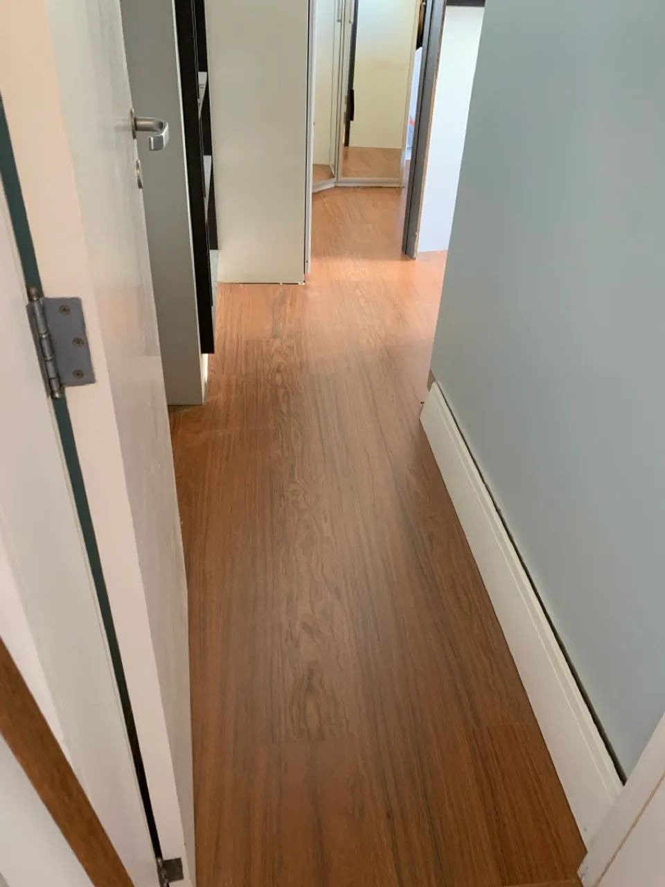 Piso Laminado e Rodapés com Acabamento de Primeira! - Foto 2