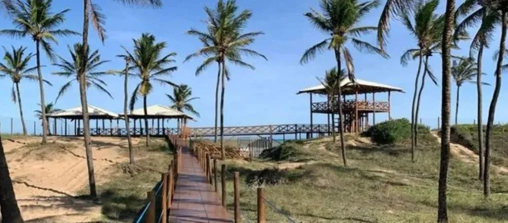 PADANG ESQUINA PÉ NA AREIA - SOMBRA NORTE - (259 METROS)!!!=