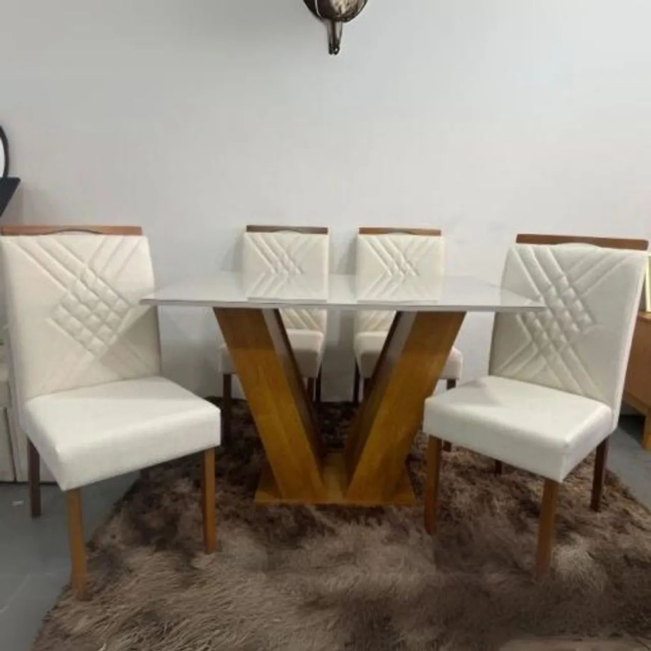Mesa Classic 120 Cinamomo/Off White com 4 Cadeiras tt543