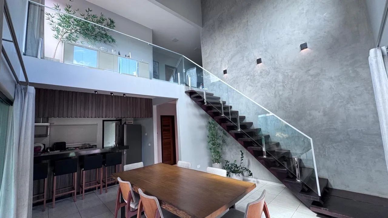 Casa ampla e aconchegante - integrada à natureza e com excelente estrutura! - Foto 3