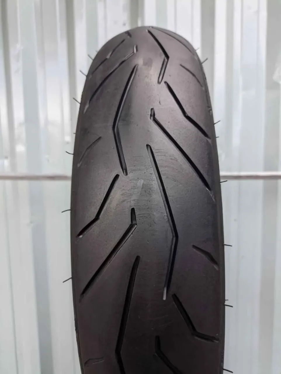 Pirelli Diablo Rosso 2 110/70-17 Pneu Dianteiro Riscado - Foto 2
