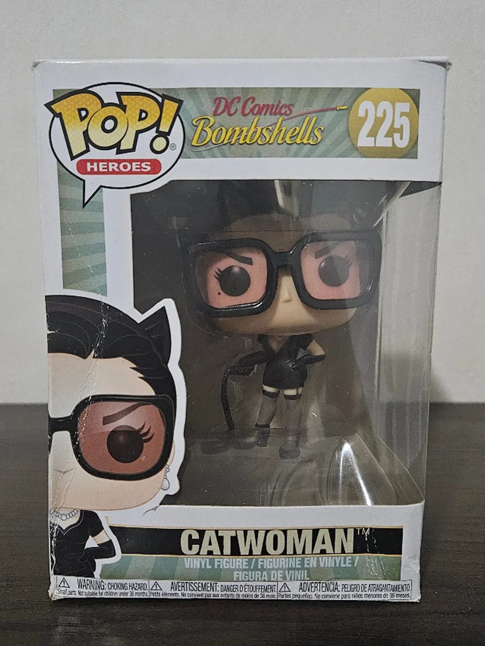 Funko Pop Catwoman 225 Caixa Danificada DC Bombshells