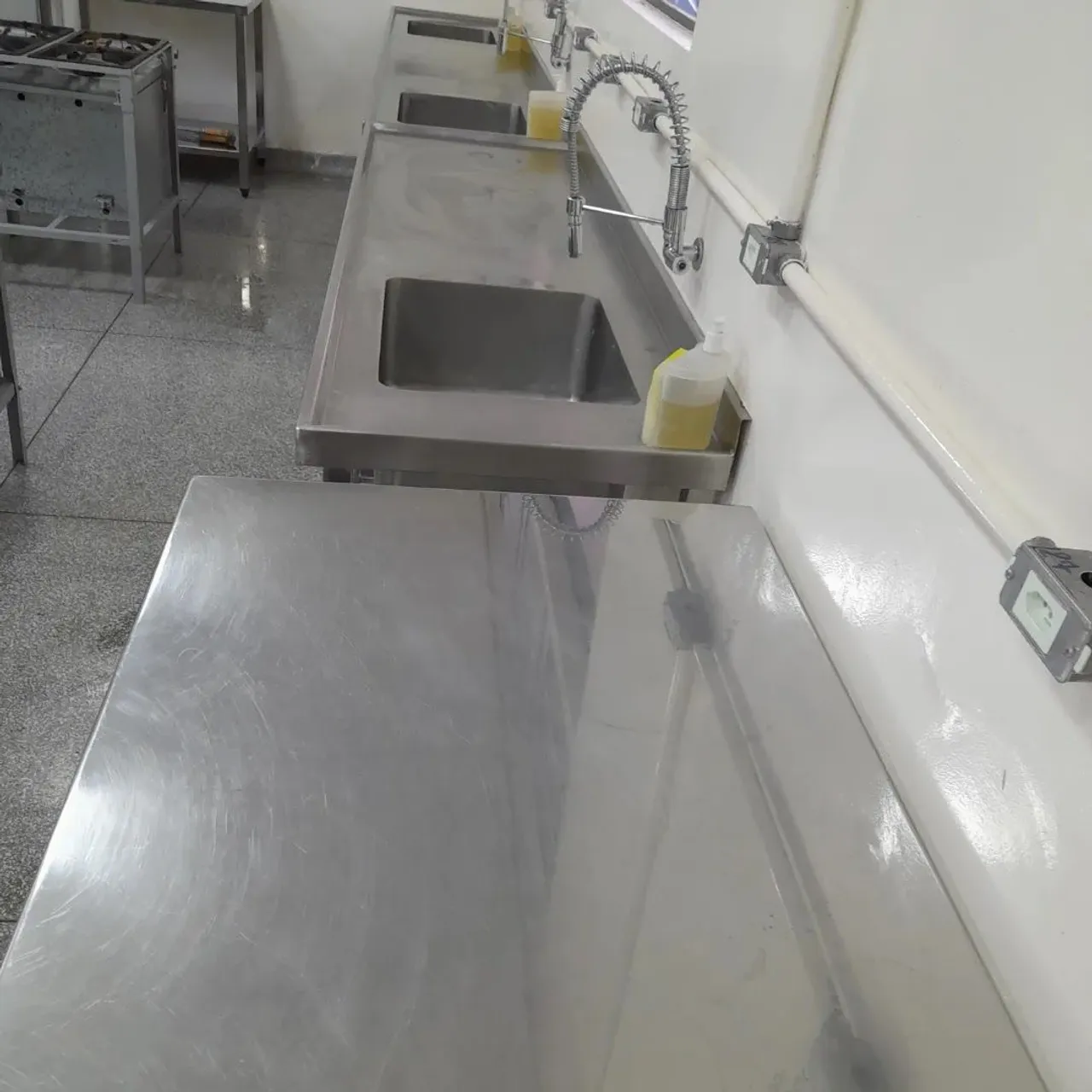 Bancada em aço inox para cozinha industrial