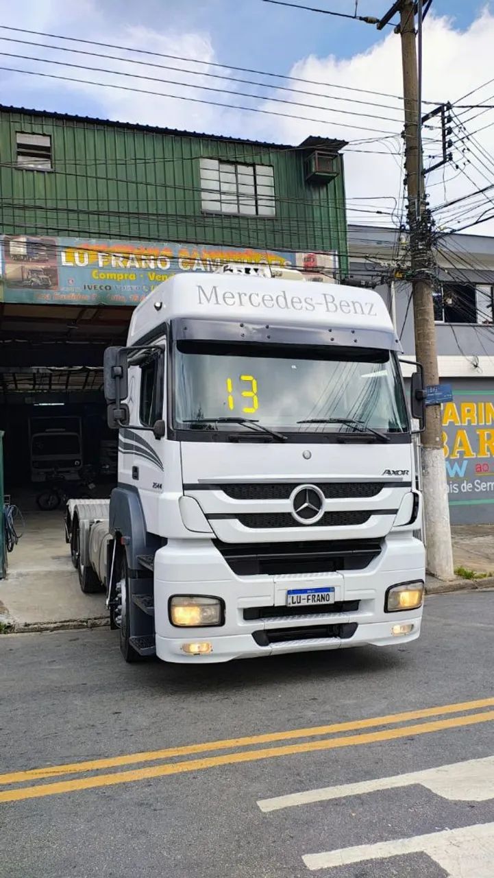 Axor 2544 2013 teto alto automático extremamente novo  - Foto 5