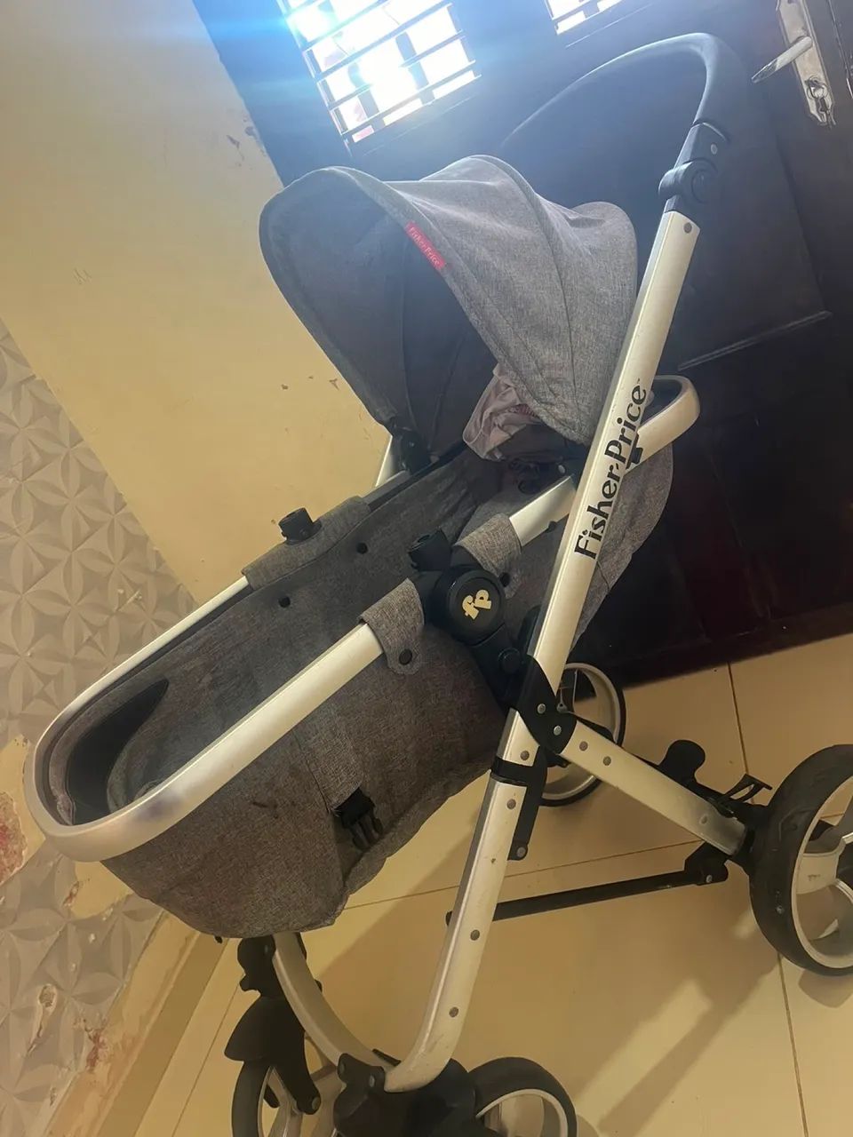 Carrinho Moisés e bebê conforto  - Foto 2