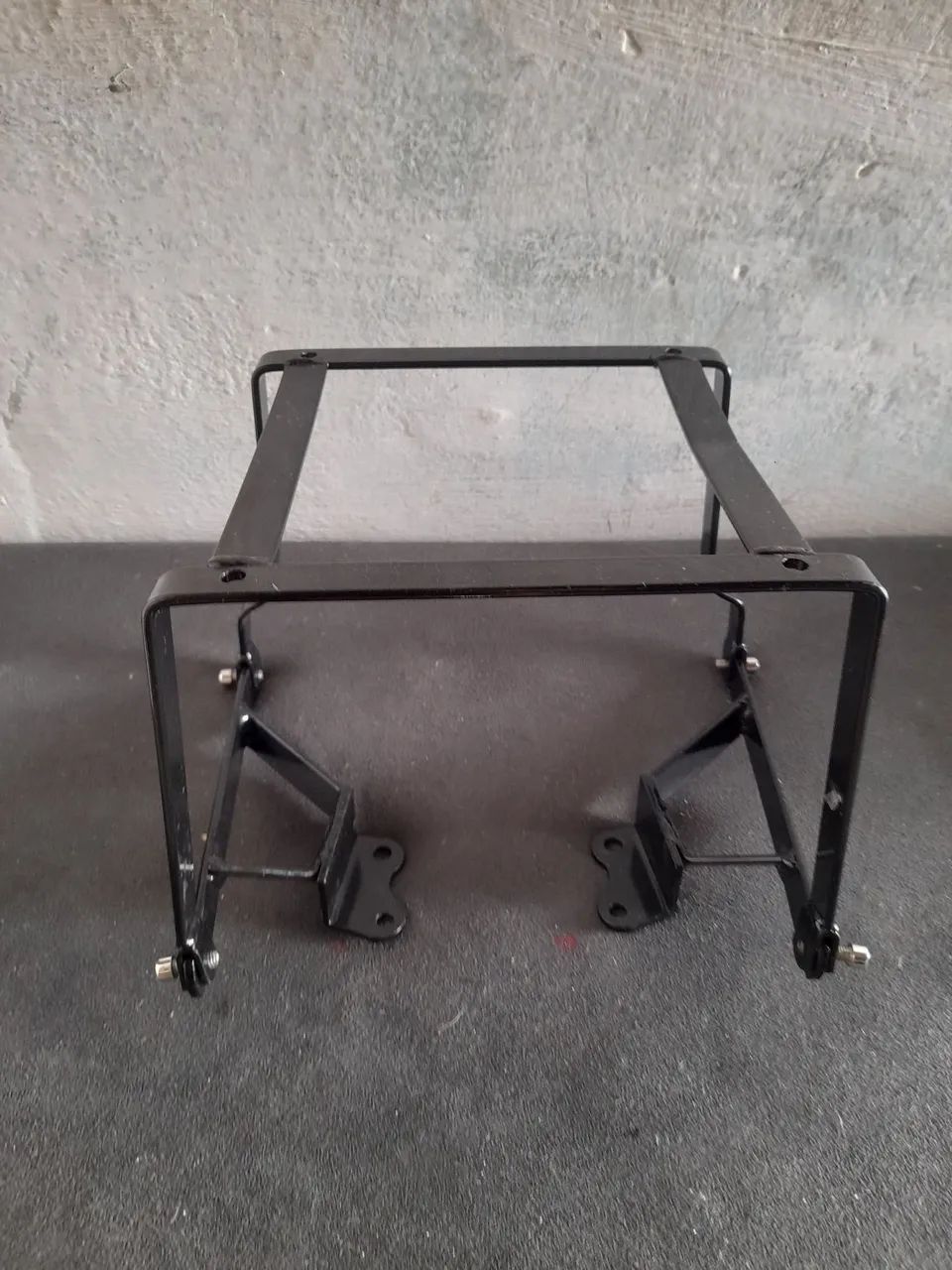 Suporte baú, vendo ou troco .
