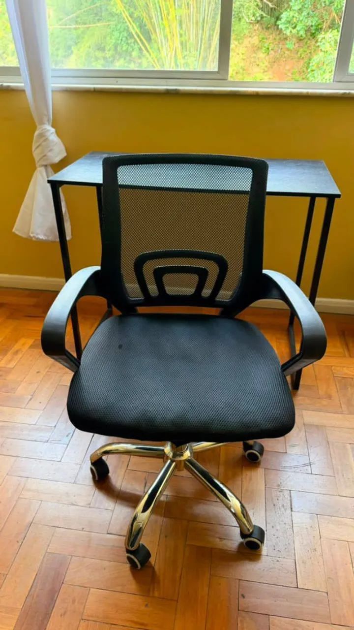 Mesa + Cadeira Escritório