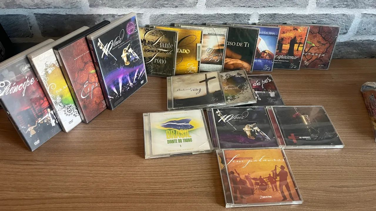 Coleção diante do trono  - Foto 4