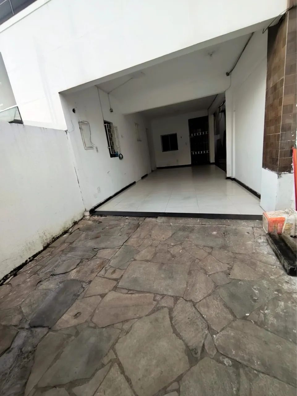 Alugo salão grande no terreo bem localizado  - Foto 2