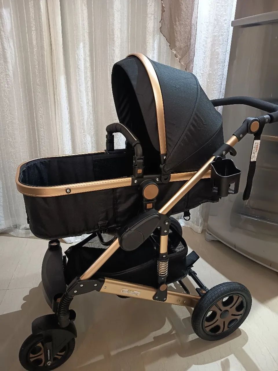 Carrinho de bebê luxo 