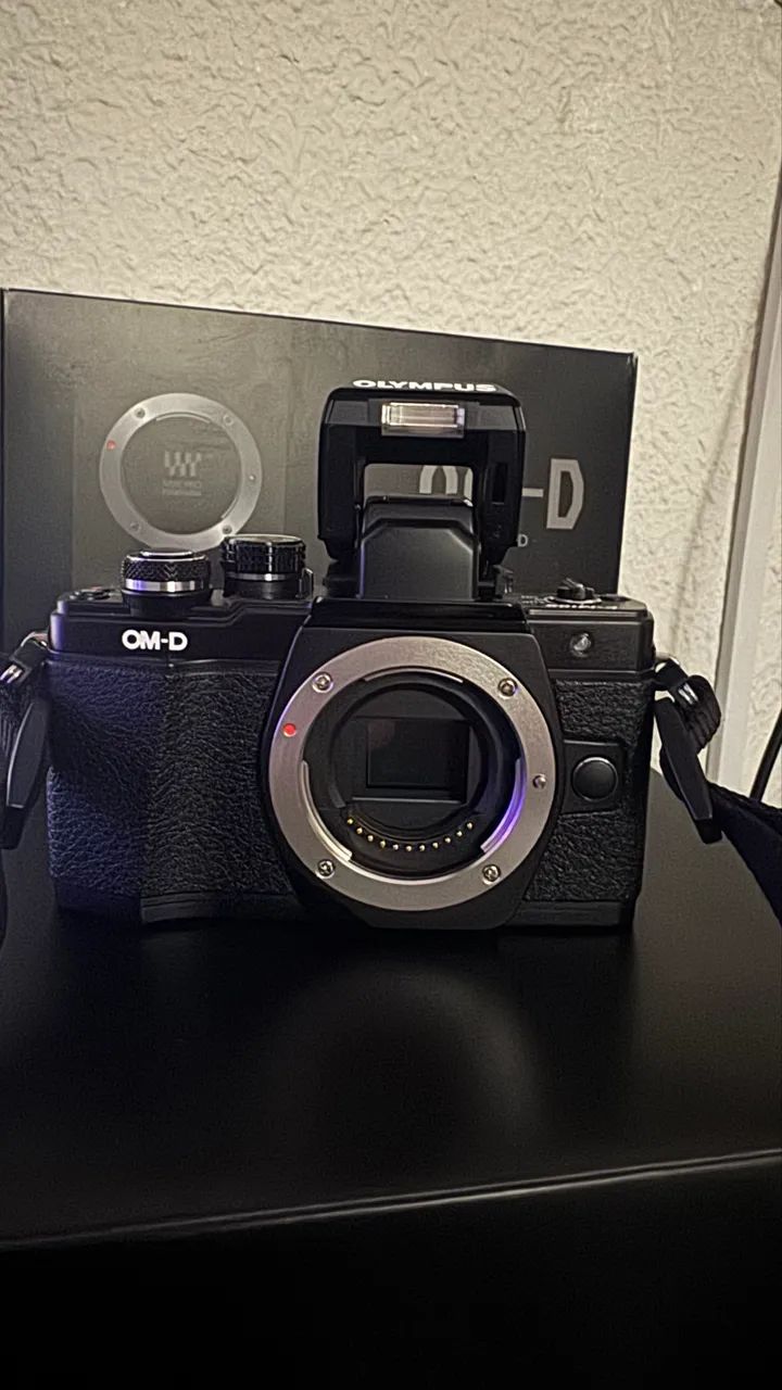 Câmera Mirrorless Olympus OMD E-M10 mark II - Foto 4