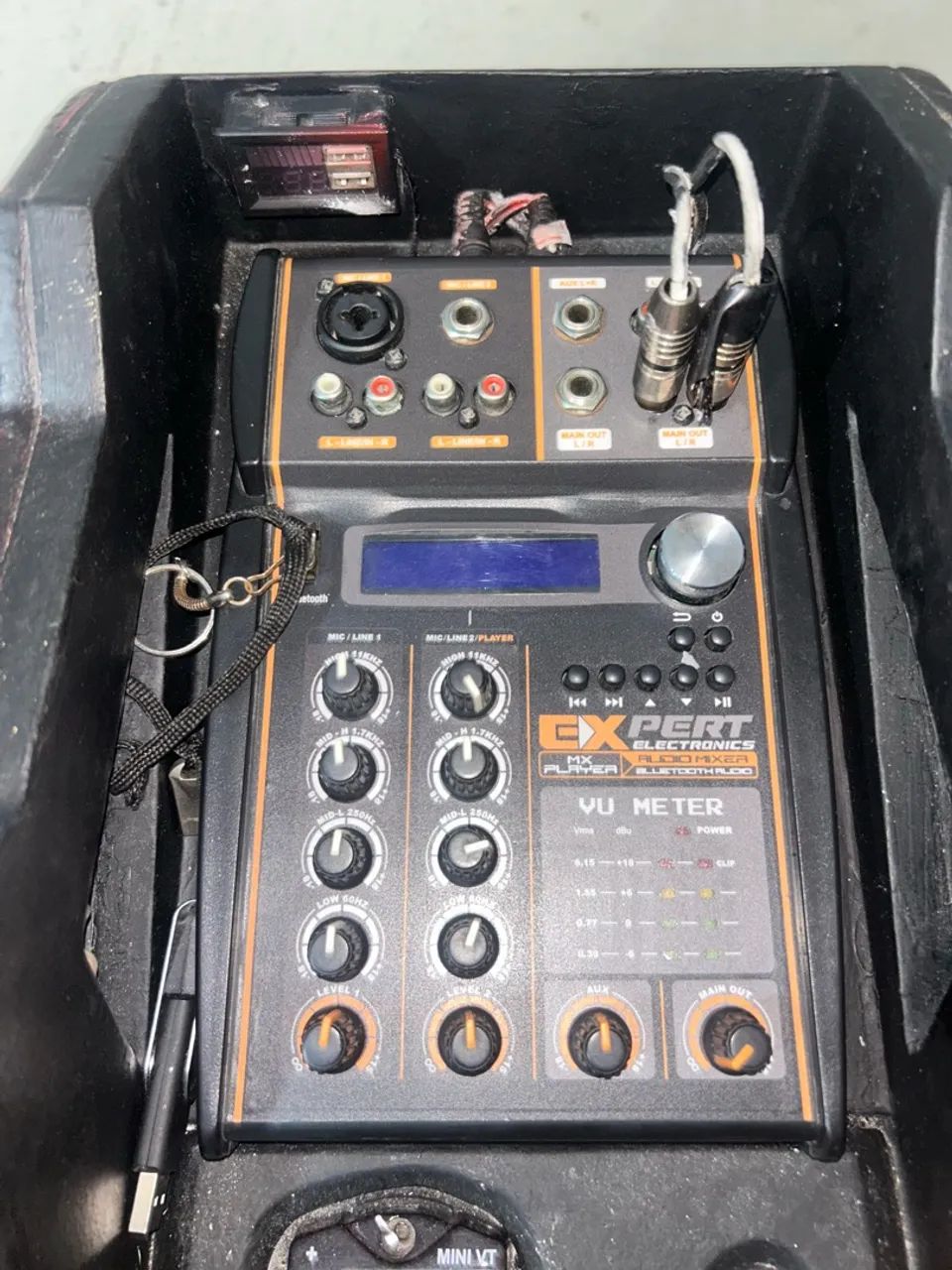 Mesa de som expert mais hacker e 10 metros de multi cabo 