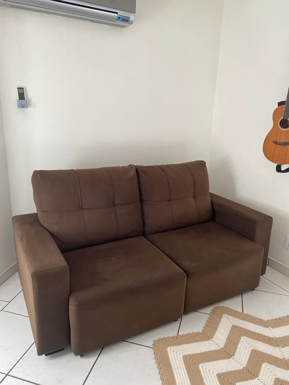 Sofá Retrátil 2 Lugares Marrom Único Dono - Foto 4
