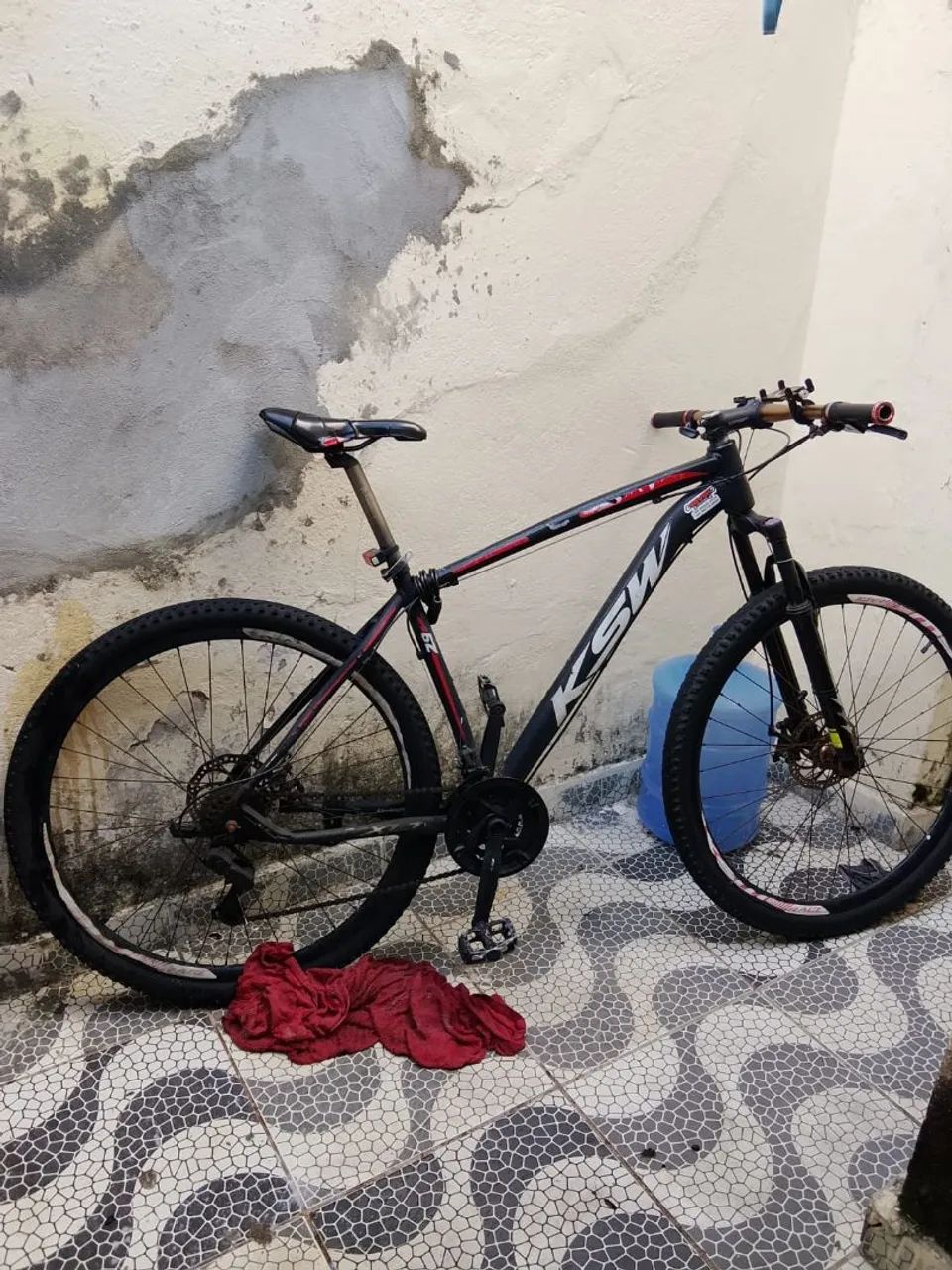 Bicicleta KSW preta com dourado - Foto 2