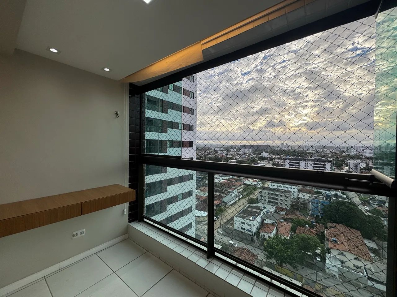 Apartamento 2 quartos sendo 1 suíte no Edifício Parque Prince no bairro do Cordeiro! - Foto 5
