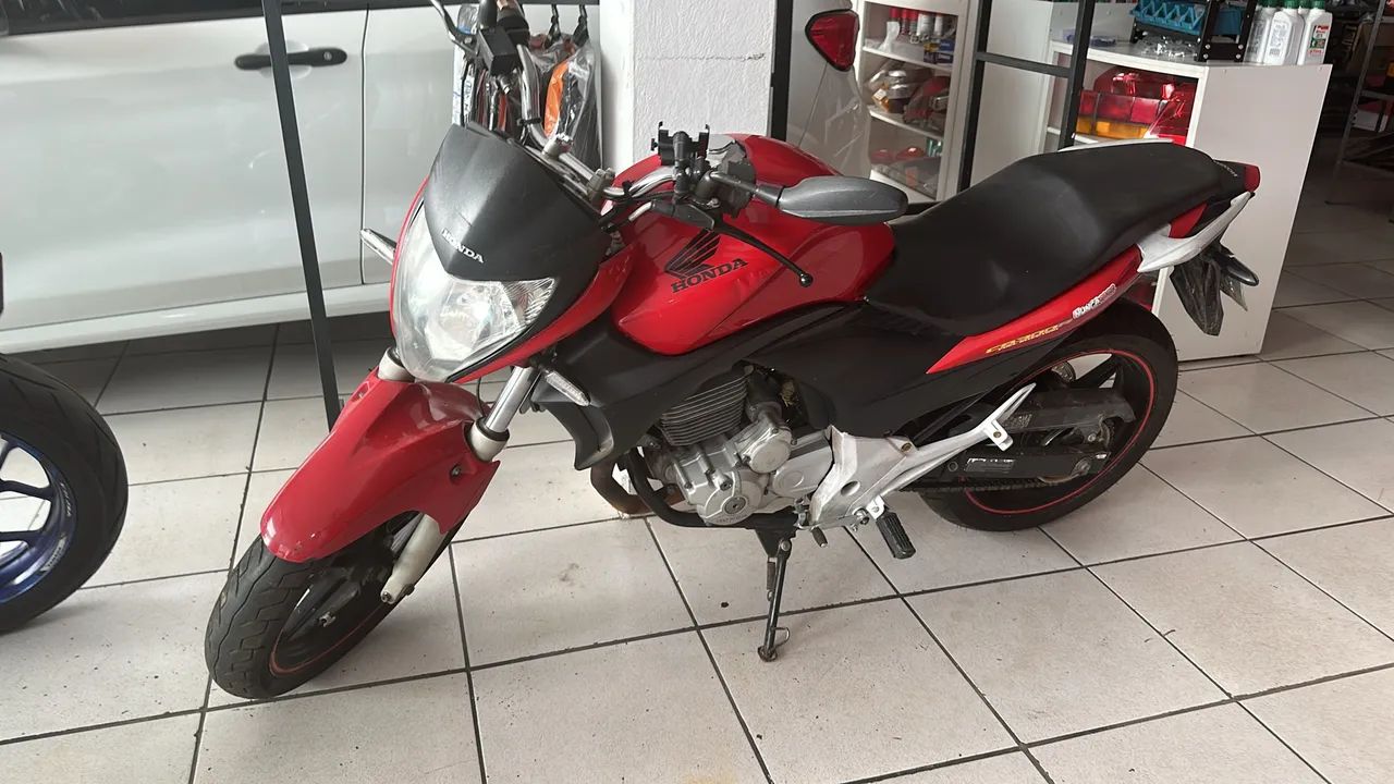 CB 300 ANO 2012 