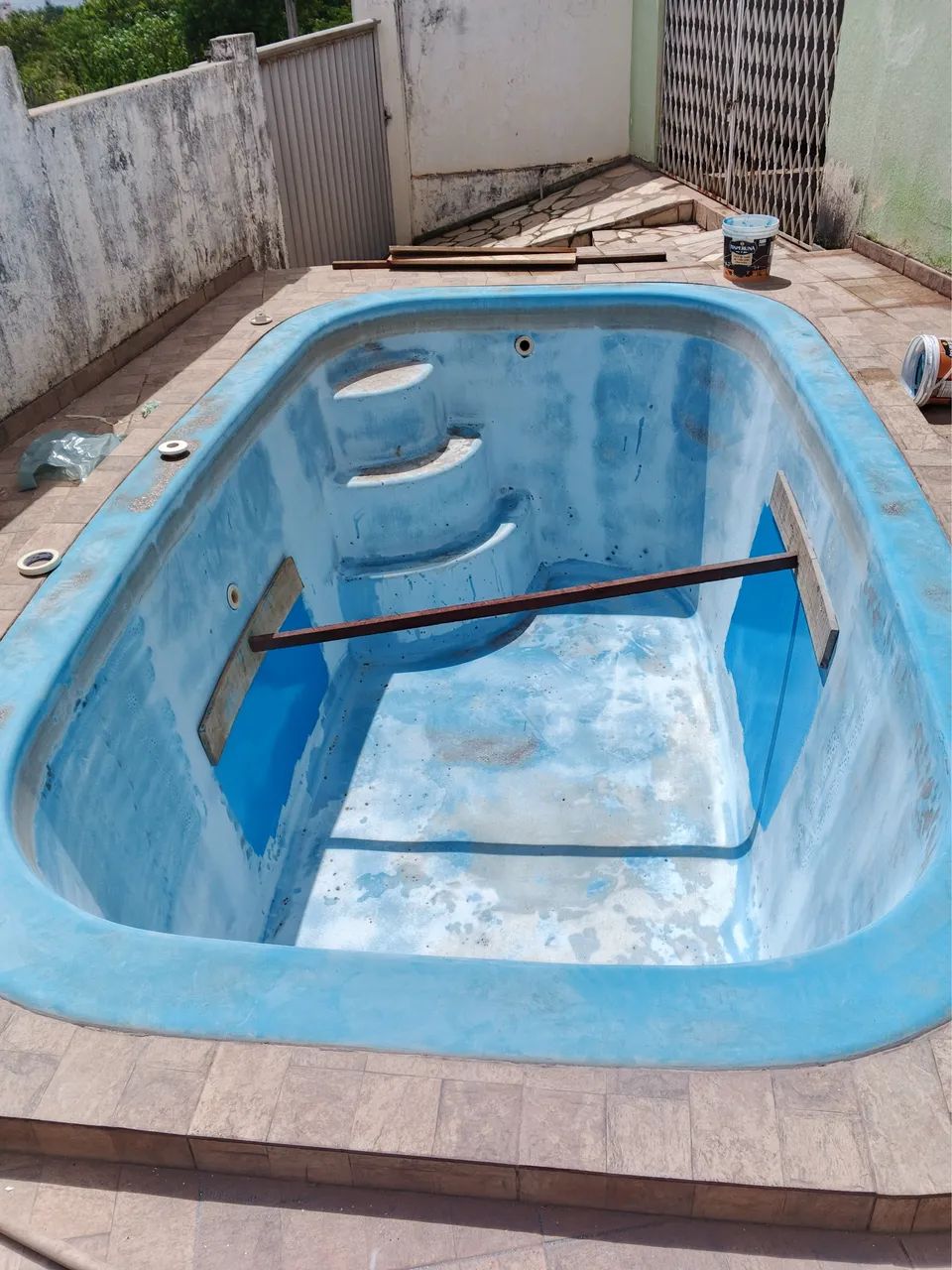 Pinturas e reparos em piscinas de fibra  - Foto 2